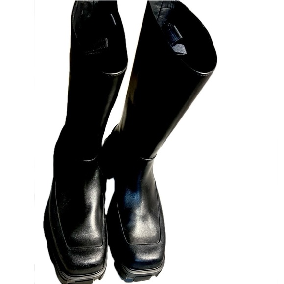 Prada Monolith Lug Sole
Boot in Black Size12 $999 New in Box - Picture 7 of 9
